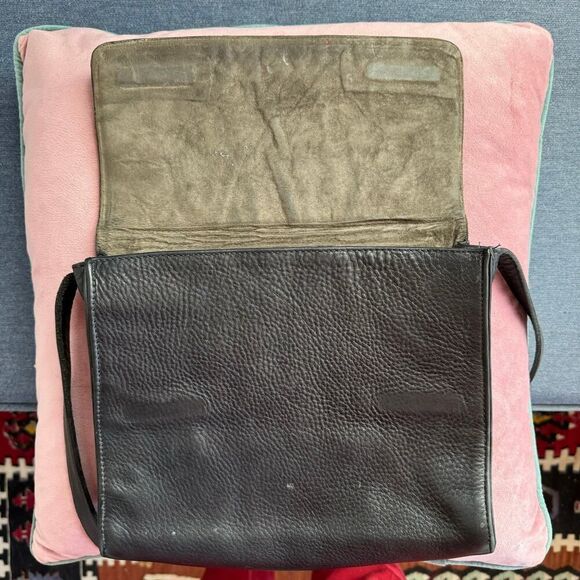 Calleen Cordero Handmade Black Leather & Silver Studded Crossbody Messenger Bag - Picture 4 of 8